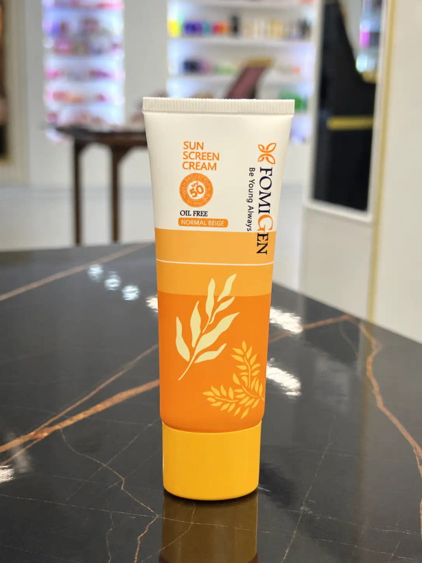 کرم ضد آفتاب رنگی فومیژن SPF 50 بژ نرمال