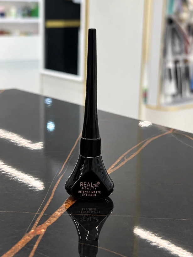 خط چشم مایع ریل تکس بیوتی مدل Intense Matte Eyeliner